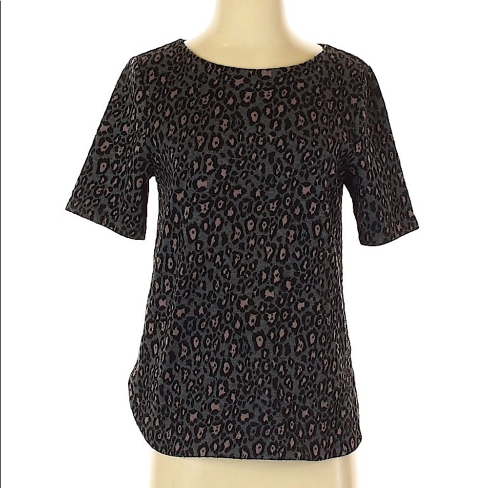 ✌️Loft Leopard Print Sweater Top